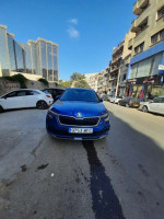 voitures-skoda-kamiq-2023-la-tout-a-par-toit-ouvrant-algerie