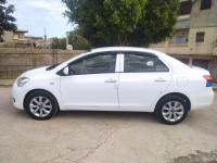 voitures-toyota-yaris-sedan-2013-azzaba-skikda-algerie