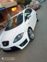 moyenne-berline-seat-leon-2012-ain-bessem-bouira-algerie