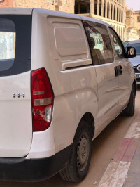 utilitaire-hyundai-h1-2011-ouargla-algerie