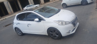 voitures-peugeot-208-2014-allure-boumerdes-algerie