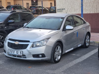 voitures-chevrolet-cruze-2012-premiere-main-dely-brahim-alger-algerie