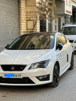 voitures-seat-leon-2016-linea-r-tadjenanet-mila-algerie