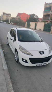 voitures-peugeot-207-plus-2013-ain-oulmene-setif-algerie