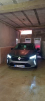 voitures-renault-clio5-2024-evolution-bordj-el-kiffan-alger-algerie