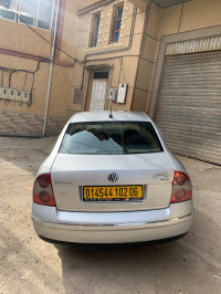 voitures-volkswagen-passat-2002-seddouk-bejaia-algerie