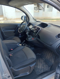 voitures-renault-kangoo-2021-bourkika-tipaza-algerie