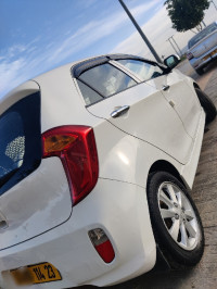 voitures-kia-picanto-2014-pop-annaba-algerie