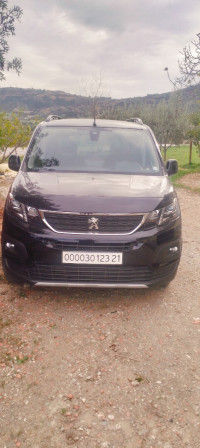 voitures-peugeot-rifter-2023-allure-skikda-algerie