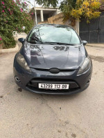 voitures-ford-fiesta-2013-blida-algerie