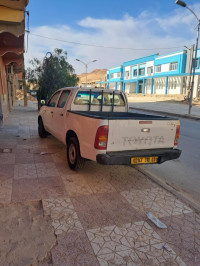 voitures-toyota-hilux-2010-laghouat-algerie