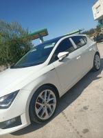 moyenne-berline-seat-leon-2015-fr15-skikda-algerie