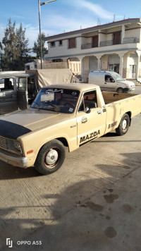 fourgon-mazda-1600-1982-emir-abdelkader-jijel-algerie