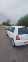 voitures-renault-clio-campus-2012-bye-relizane-algerie