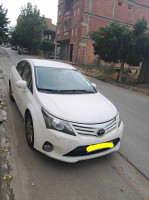 voitures-toyota-avensis-2013-jijel-algerie