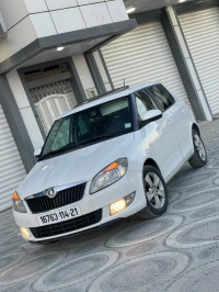 voitures-skoda-fabia-2014-fresh-batna-algerie