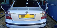 voitures-volkswagen-passat-2004-oran-algerie