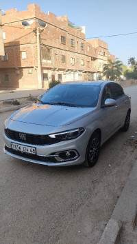 voitures-fiat-tipo-sedan-2024-life-relizane-algerie