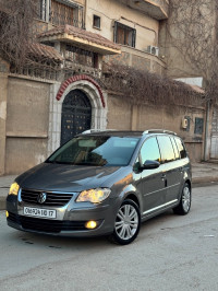 voitures-volkswagen-touran-2010-djelfa-algerie