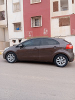 voitures-kia-rio-5-portes-2013-funny-misseghine-oran-algerie