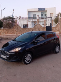 voitures-ford-fiesta-2013-trend-look-es-senia-oran-algerie