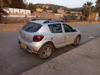 voitures-dacia-sandero-2017-stepway-sidi-maarouf-jijel-algerie