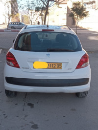 voitures-peugeot-207-2012-new-active-batna-algerie