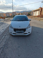 voitures-peugeot-208-2012-allure-arris-batna-algerie