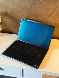 Razer Blade 16"