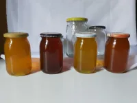 عسل حر و اصلي من النحال ب 3000دج