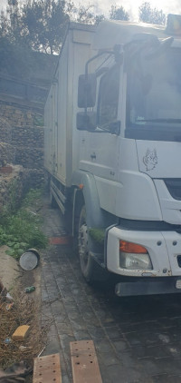 camion-mitsubishi-fuso-2017-boumerdes-algerie