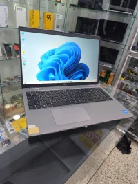 DELL LATITUDE 5520 i5 11TH GEN 8 GB RAM DDR4 256 SSD 15.6 POUCE 