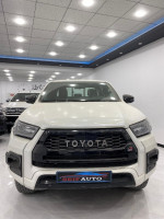 voitures-toyota-hilux-2024-grs-el-oued-algerie