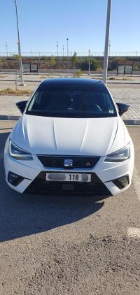 سيارات-seat-ibiza-2018-high-بوغزول-المدية-الجزائر