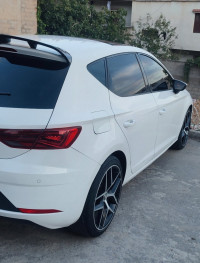 voitures-seat-leon-2018-hydra-alger-algerie