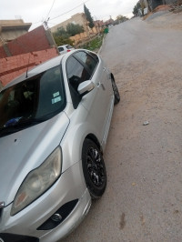 voitures-ford-focus-4-portes-2009-cherchar-khenchela-algerie