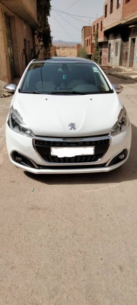 voitures-peugeot-208-2015-allure-facelift-remchi-tlemcen-algerie