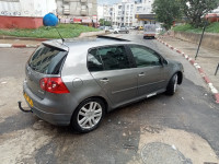 voitures-volkswagen-golf-5-2008-annaba-algerie