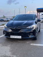 voitures-renault-clio-5-2023-evolution-azzaba-skikda-algerie