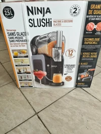Ninja Slushi- machine à boisson glacés neuve 2,5L