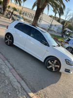 voitures-volkswagen-golf-7-2014-highline-algerie