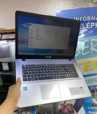 Asus VivoBook R702 Intel Core I5 7200U @ 1.60Ghz