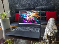 TUXEDO STELLARIS 16 - Ryzen 7 7735HS - RTX 4060 8Go - Écran 16.1 QHD 240Hz - RAM 16Go - SSD 1TB
