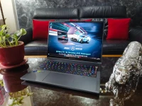 MSI STEALTH 16 MERCEDES-AMG - i9 13900H - RTX 4070 8Go - Écran 16" 4k OLED - SSD 2TB - RAM 32Go 