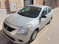 voitures-nissan-sunny-2013-megarine-touggourt-algerie