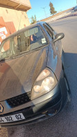 voitures-renault-clio-classique-2002-ain-merane-chlef-algerie