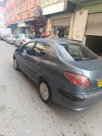 voitures-peugeot-206-sedan-2009-taher-jijel-algerie