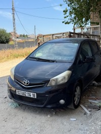 سيارات-toyota-yaris-2014-touch-باب-الواد-الجزائر