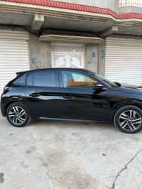سيارات-peugeot-208-2022-الحروش-سكيكدة-الجزائر