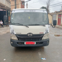 camion-hino-300-2012-blida-algerie